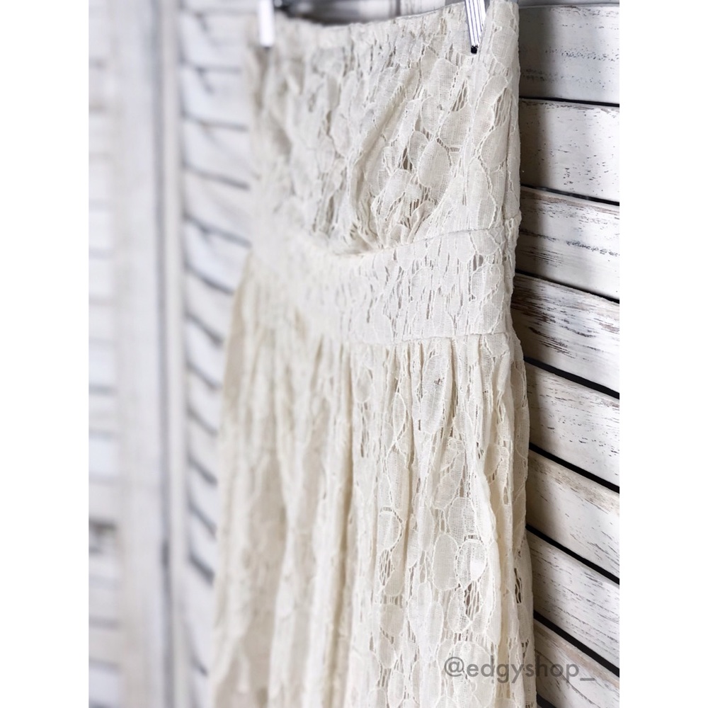 Poetry | Strapless Lace Mini Dress - Picture 2 of 5